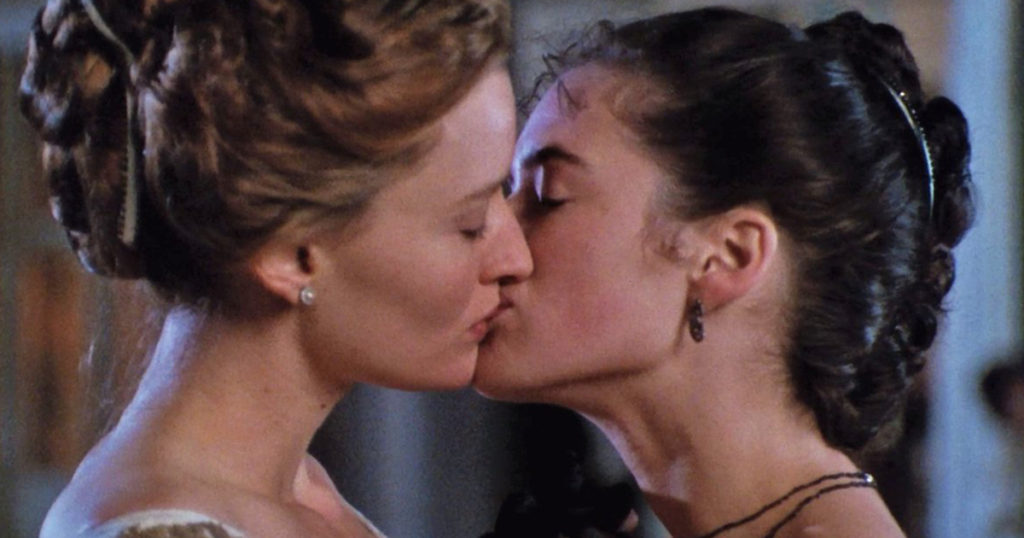 Natascha McElhone and Lena Headey kiss in Mrs. Dalloway (1997)
